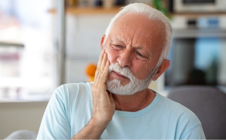 Bouche édentée : quelques conséquences possibles 